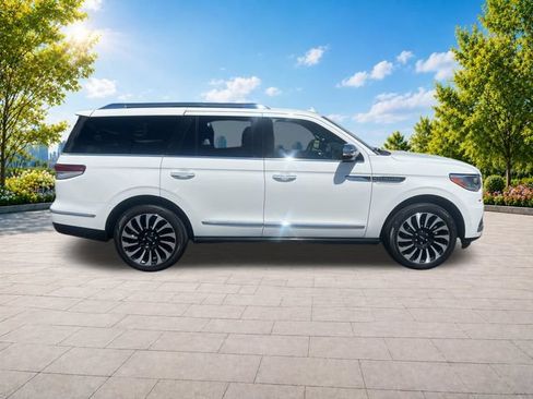 Used 2023 Lincoln Navigator Black Label AWD/4WD image 9