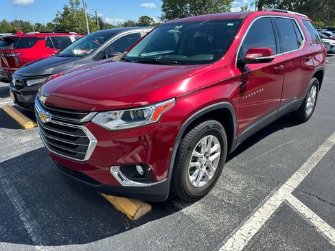 Used 2018 Chevrolet Traverse LT FWD image 2