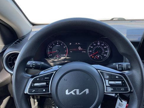 Used 2024 Kia Forte LXS FWD image 10