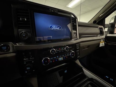 New 2026 Ford F250 Platinum w/ Platinum Plus Package AWD/4WD image 16