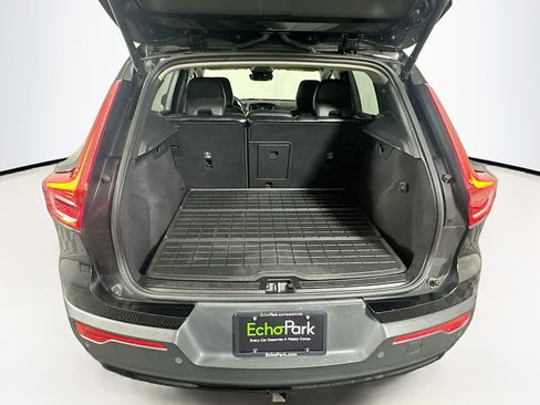 Used 2023 Volvo XC40 B5 Plus w/ Driver Assist Package AWD/4WD image 31