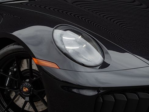 Certified 2026 Porsche 911 Carrera GTS image 31