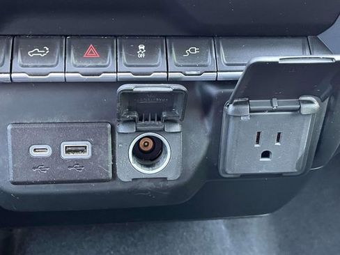 Used 2022 Chevrolet Silverado 1500 Custom w/ Safety Confidence Package AWD/4WD image 27