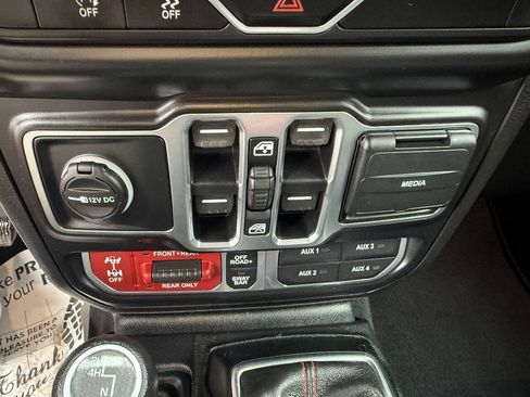Used 2020 Jeep Gladiator Rubicon AWD/4WD image 24