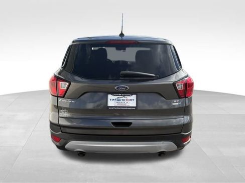 Used 2019 Ford Escape SE image 6