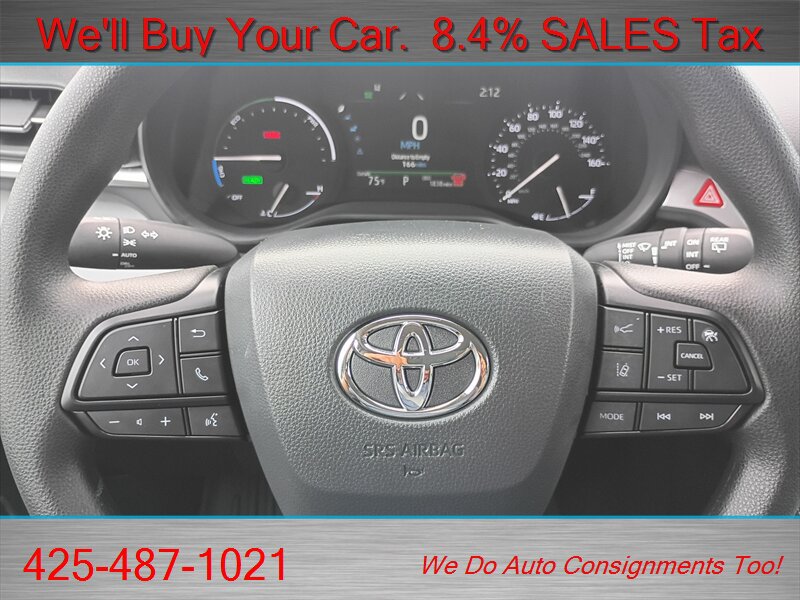 Used 2025 Toyota Sienna LE FWD image 24