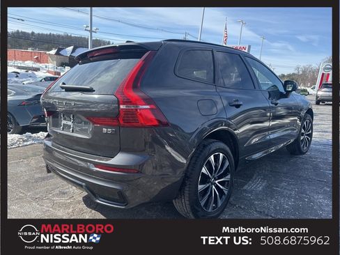 Used 2025 Volvo XC60 B5 Plus w/ Climate Package image 7