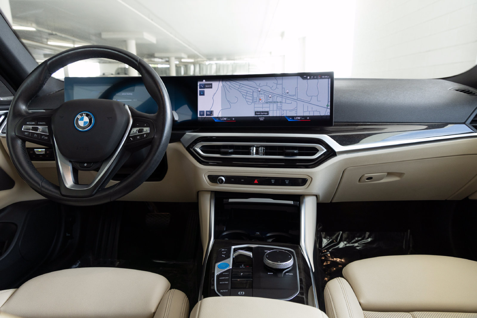 Used 2023 BMW i4 eDrive40 w/ Premium Package RWD image 11