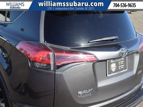 Used 2017 Toyota RAV4 XLE FWD image 13