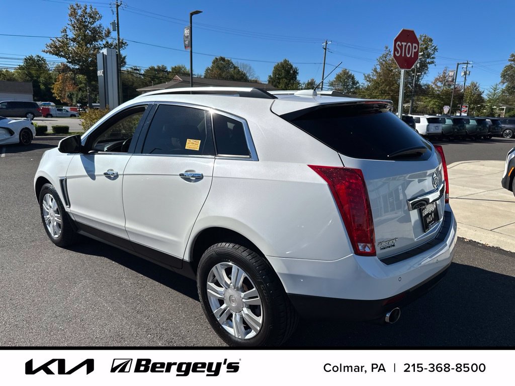 Used 2015 Cadillac SRX Luxury w/ Driver Awareness Package FWD image 9