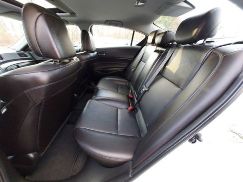 Used 2017 Acura ILX w/ Premium Package image 9