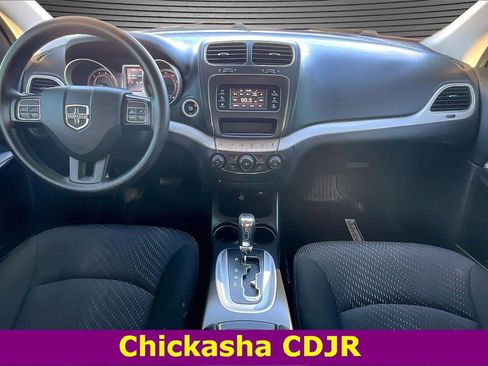 Used 2020 Dodge Journey SE image 7