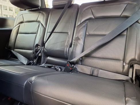 New 2025 Lincoln Navigator Reserve AWD/4WD image 12