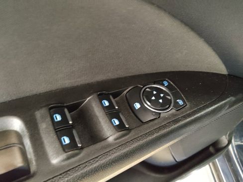 Used 2020 Ford Fusion SE FWD image 27