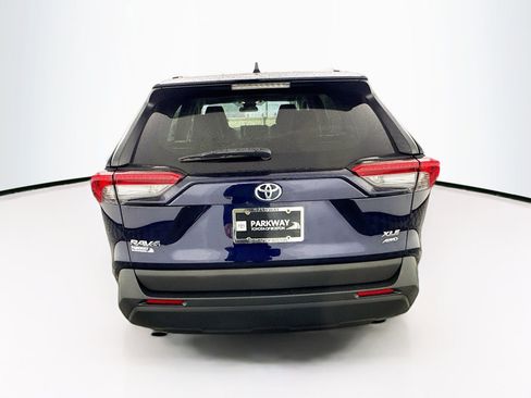 Used 2020 Toyota RAV4 XLE w/ Convenience Package image 6