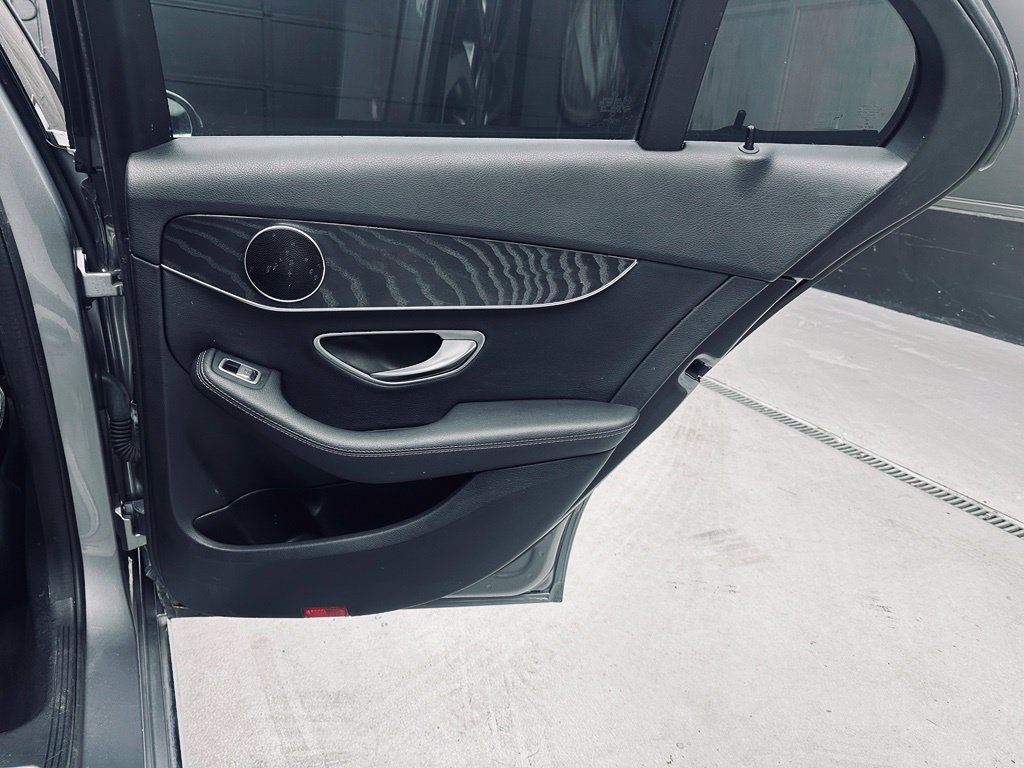 Used 2016 Mercedes-Benz C 300 Sedan image 25