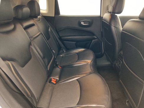 Used 2019 Jeep Compass Latitude FWD image 19