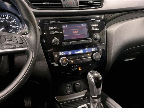 Used 2018 Nissan Rogue Sport SV AWD/4WD image 9