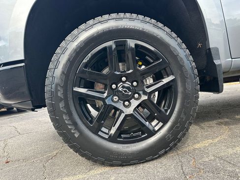 Used 2024 Chevrolet Silverado 1500 Custom Trail Boss w/ LPO, Dark Essentials Package AWD/4WD image 12