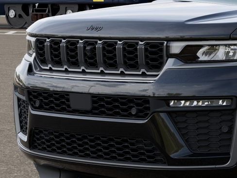New 2026 Jeep Grand Cherokee L Limited AWD/4WD image 11