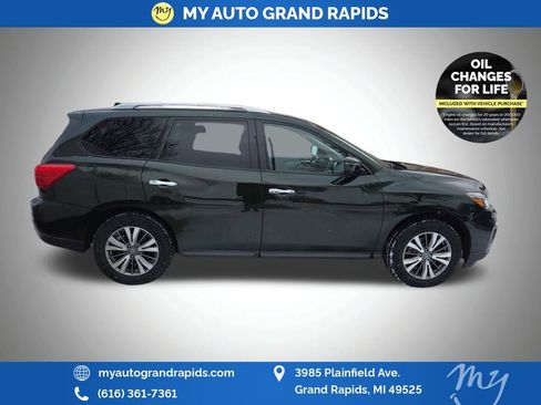 Used 2020 Nissan Pathfinder SL image 8