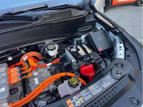 Used 2023 Chevrolet Bolt EUV LT w/ Driver Confidence Package FWD image 36