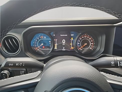 New 2025 Jeep Gladiator Rubicon w/ Safety Group image 53