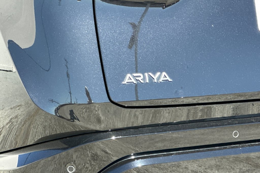 Used 2023 Nissan Ariya FWD image 26