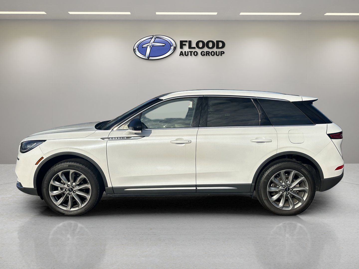 Used 2022 Lincoln Corsair AWD w/ Premium Package image 4