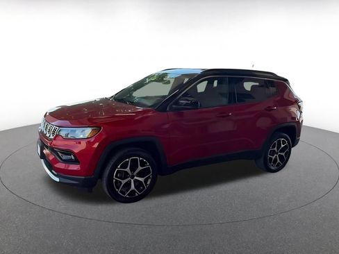 Used 2025 Jeep Compass Limited AWD/4WD image 12