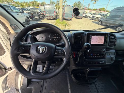 Used 2023 RAM ProMaster 2500 FWD image 13