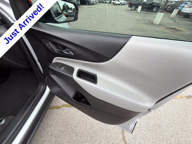 Used 2022 Chevrolet Equinox LT FWD image 30