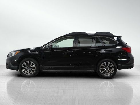 Used 2015 Subaru Outback 3.6R Limited image 2