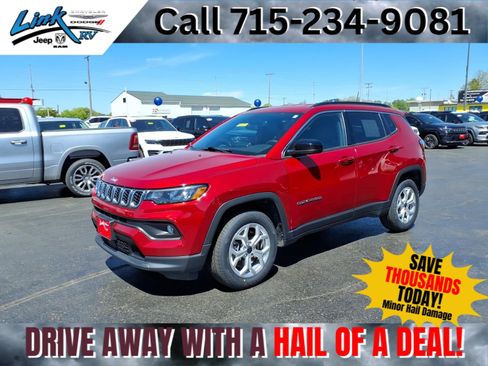 Used 2025 Jeep Compass Latitude AWD/4WD image 1