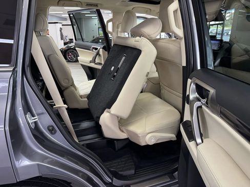 Used 2022 Lexus GX 460 Luxury image 19