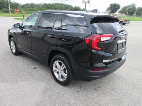 Used 2024 GMC Terrain SLE AWD/4WD image 4