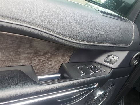 Used 2021 Ford Expedition Max Limited image 7
