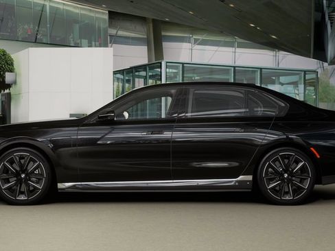 Used 2026 BMW 750e xDrive w/ Executive Package image 30