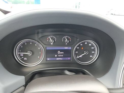 Used 2021 Buick Enclave Essence FWD image 16