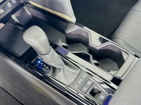 Used 2025 Toyota Camry XSE FWD image 17