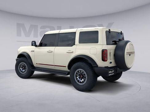 New 2026 Ford Bronco Outer Banks w/ Sasquatch Package AWD/4WD image 4