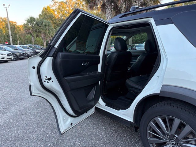 Used 2022 Nissan Pathfinder SL w/ SL Premium Package AWD/4WD image 23