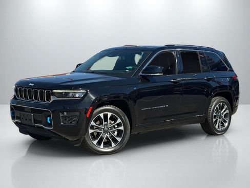 Used 2023 Jeep Grand Cherokee Overland w/ Luxury Tech Group IV AWD/4WD image 1
