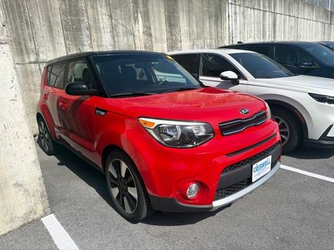 Used 2017 Kia Soul + w/ Designer's Package FWD image 3
