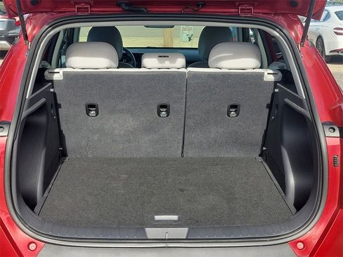 Used 2025 Hyundai Kona SEL image 12