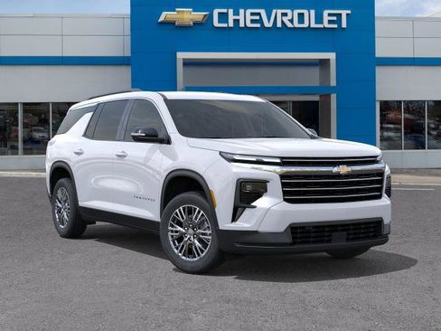 New 2026 Chevrolet Traverse LT w/ LPO, Floor Liner Package FWD image 7