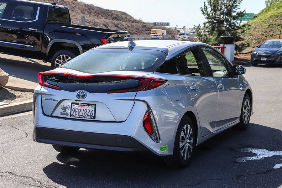 Certified 2022 Toyota Prius Prime LE FWD image 9