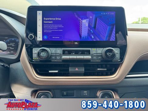 Used 2024 Toyota Grand Highlander AWD Hybrid image 5