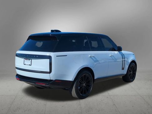 Used 2025 Land Rover Range Rover SE image 6