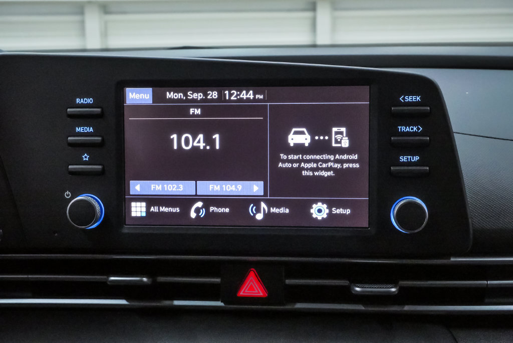 Certified 2026 Hyundai Elantra SE FWD image 16